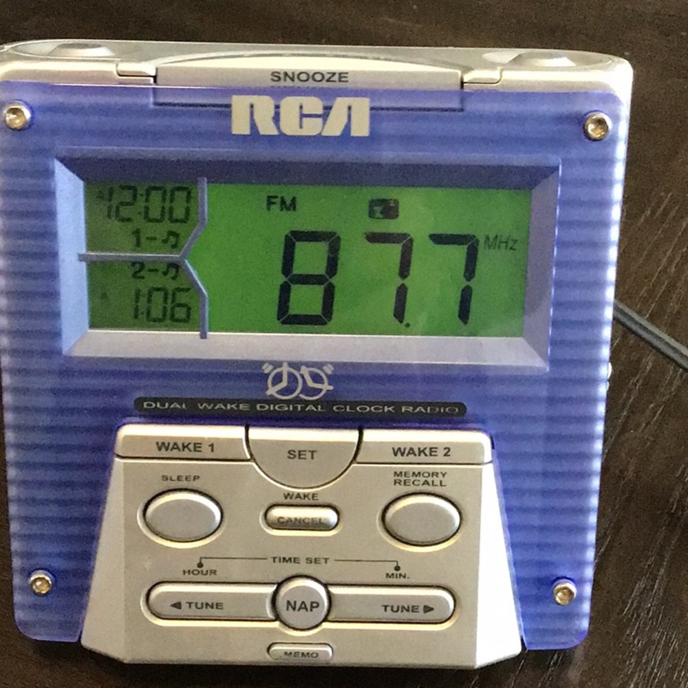 GUC RCA Dual Wake Digital Clock Radio
